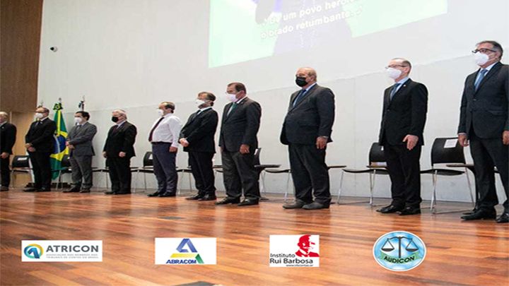 Novas diretorias da Atricon, IRB, Abracom e Audicon tomam posse em cerimônia realizada no TCU