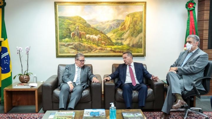 Governador Ranolfo visita Procurador-Geral do MPC-RS