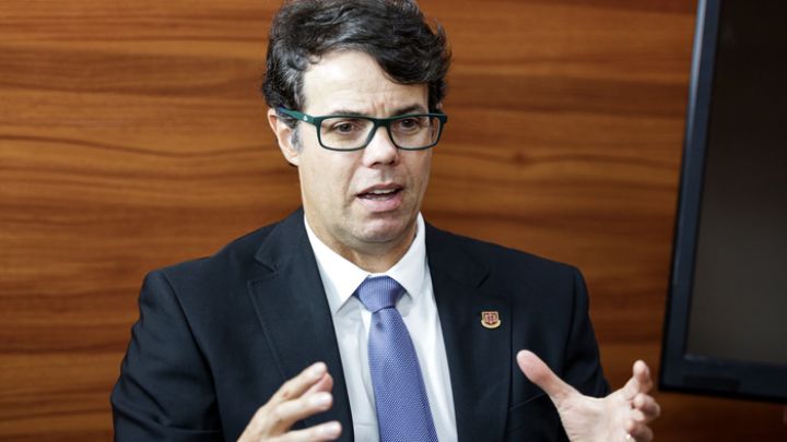 Neutralidade política e melhor comunicação com a sociedade, diz procurador geral do MPC-PE