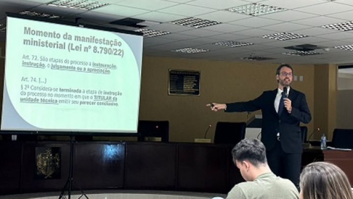 Subprocurador-Geral do MPC-AL ministra palestra para os novos servidores do TCE-AL