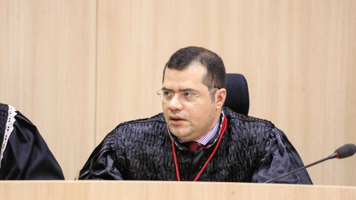 Governador nomeia Plínio Valente como novo procurador-geral do MPC-PI